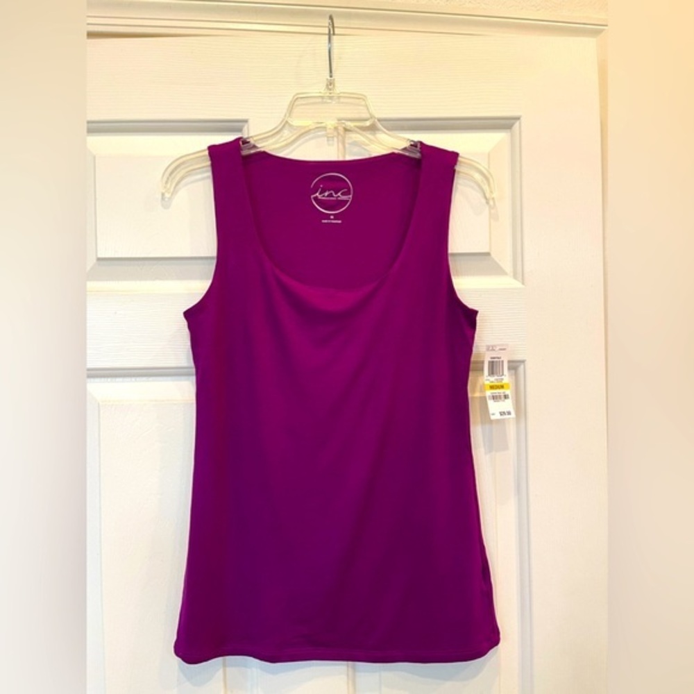 INC International Concepts NWT Purple Tank Top Size M.